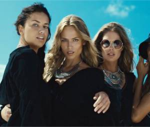 Natasha Poly, Doutzen Kroes, Adriana Lima et Joan Smalls sexy en bikini dans la nouvelle campagne H&amp;M, été 2015