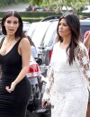 Kim Kardashian et Kourtney Kardashian, deux soeurs inséparables