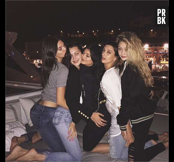 Kendall Jenner, Bella Hadid, Kylie Jenner, Hailey Baldwin et Gigi Hadid à Monaco