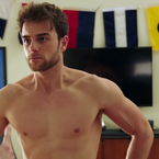 Nathaniel Buzolic (The Vampire Diaries) : nu et sexy dans la bande-annonce de sa nouvelle série