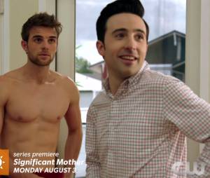 Significant Mother : Nathaniel Buzolic (The Vampire Diaries) torse-nu dans le teaser