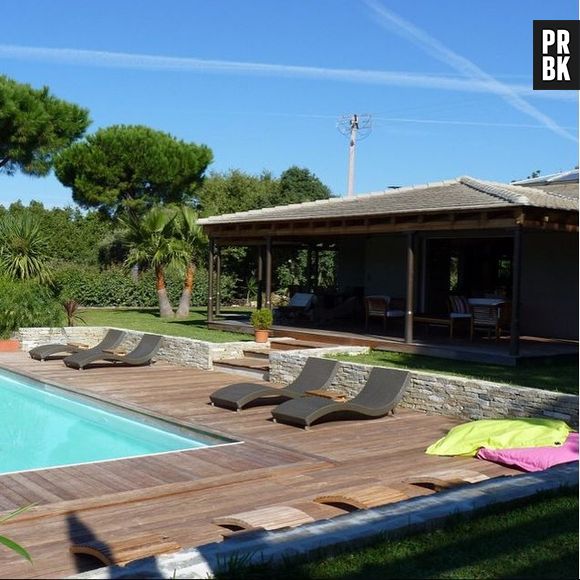 Nabilla Benattia et Thomas Vergara réunis ? Ils ont partagé chacun la photo d'une même maison et de sa piscine