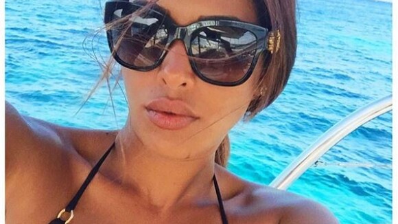 Ayem Nour sexy en bikini : ses photos de vacances torrides sur Instagram