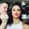 Selena Gomez en pleine séance de maquillage sur Instagram