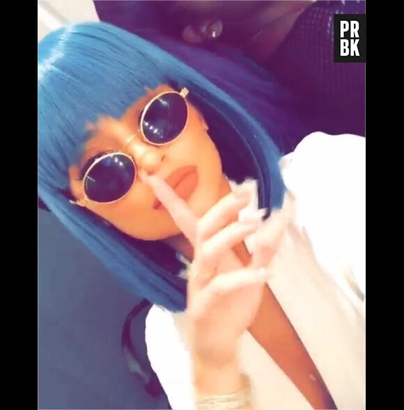 Kylie Jenner avec une perruque bleue sur Instagram