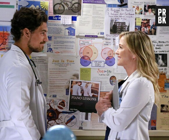 Grey's Anatomy saison 12, épisode 1 : Andrew DeLuca et Arizona sur une photo