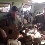 Ces deux soldats français racontent leur quotidien au Mali en chanson : leur vidéo fait le buzz