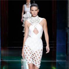 Kendall Jenner & Gigi Hadid sexy pour Joe Jonas et Travis Scott au défilé Balmain de la Fashion Week