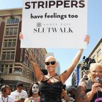 Amber Rose en lingerie pour la SlutWalk : son tacle à Kanye West