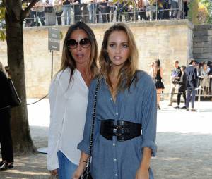 Carla Ginola et sa maman au défilé Elie Saab, le 3 octobre 2015