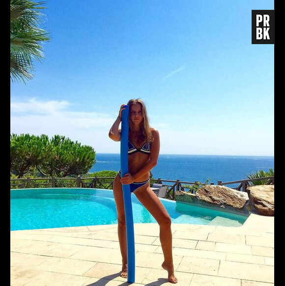 Carla Ginola torride en bikini