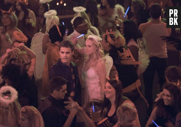 The Vampire Diaries saison 7, épisode 4 : Paul Wesley (Stefan) et Candice Accola (Caroline) sur une photo