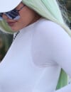 Kylie Jenner : cheveux verts, crop top et string apparent à Los Angeles, le 26 octobre 2015