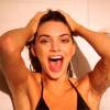 Kendall Jenner : ultra sexy en requin dans une vidéo délirante