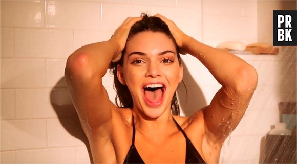 Kendall Jenner : ultra sexy en requin dans une vidéo délirante
