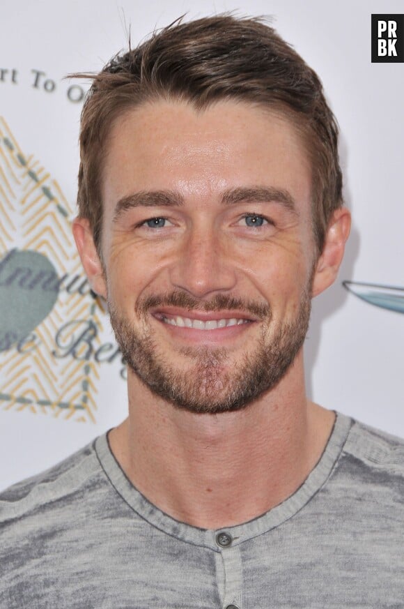 Robert Buckley (iZombie) : 4 choses que vous ne saviez peut-être pas sur lui