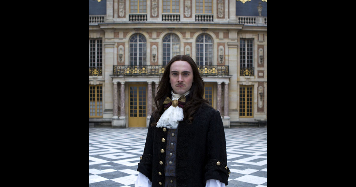 Versailles saison 2 : les premiers détails sur la suite - PureBreak