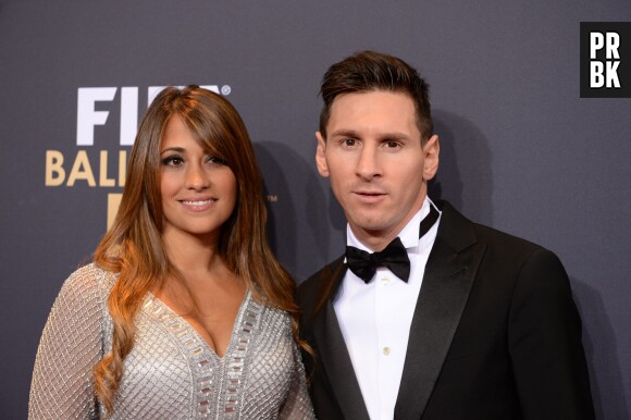 Lionel Messi et sa femme lors de la cérémonie du Ballon d'or 2015 à Zurich, le 11 janvier 2016