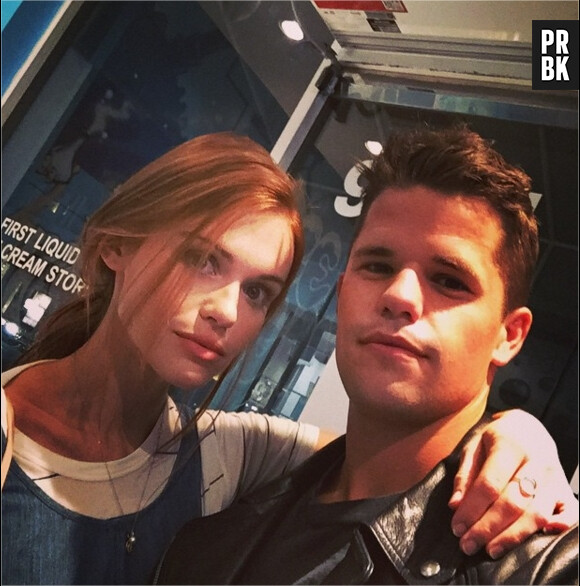 Charlie Carver et Holland Roden sur une photo postée sur Instagram