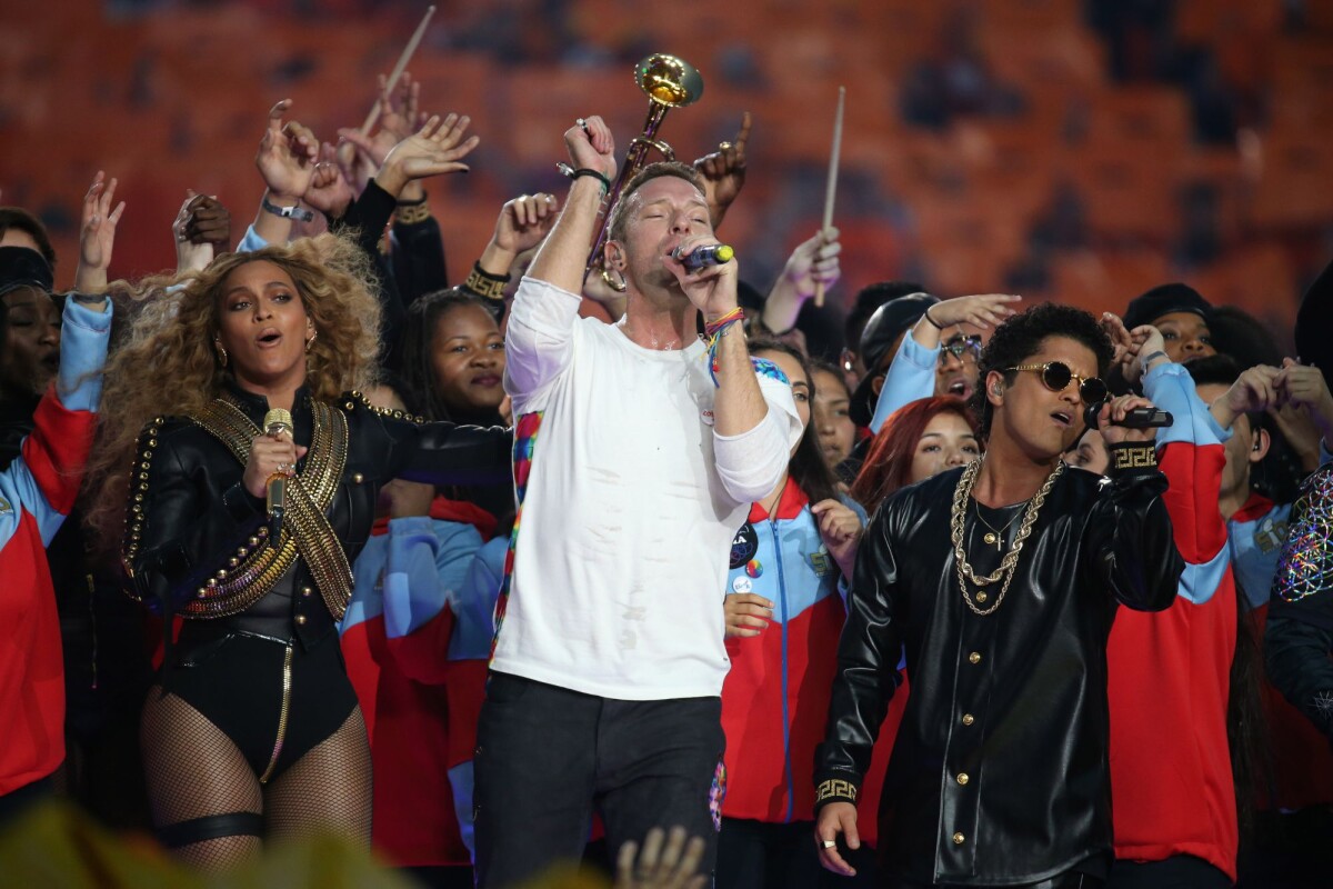 Photo : Beyoncé, Bruno Mars et Coldplay chantent au Super Bowl 2016 le ...
