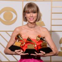 Taylor Swift reine du palmarès des Grammy Awards : nouvelle coupe de cheveux et tacle à Kanye West