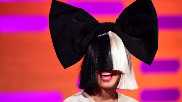 Sia : pourquoi cache-t-elle son visage ? La chanteuse s'explique