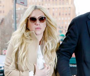 Kesha en larmes après l'annonce de la juge, lors de son procès contre Dr Luke, le 19 février 2016