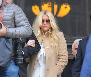 Kesha à la sortie de son procès contre Dr Luke, le 19 février 2016