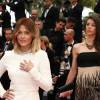 Caroline Receveur monte les marches en robe Dior au Festival de Cannes le 13 mai 2016