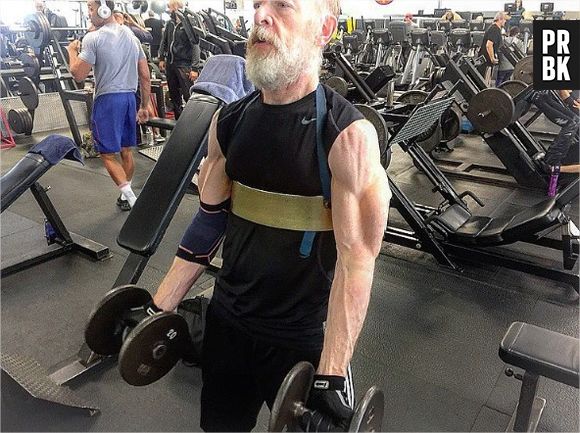 Justice League : J.K. Simmons se met à la muscu pour James Gordon