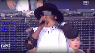 Alessandra Sublet met un vent à un enfant, Will.i.am chante faux : l'Euro 2016 fait marrer Twitter