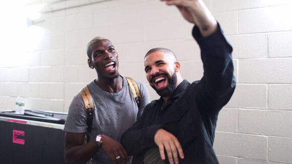 Paul Pogba rencontre Drake à New York et lui offre le meilleur des cadeaux 🎁