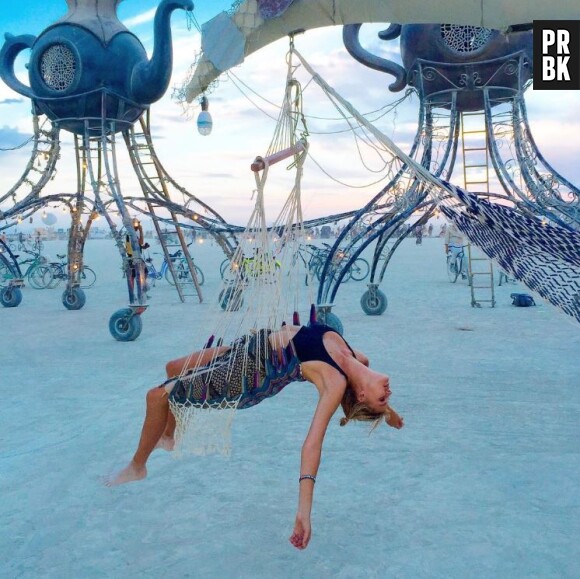 Kelly Rohrbach au Burning Man.
