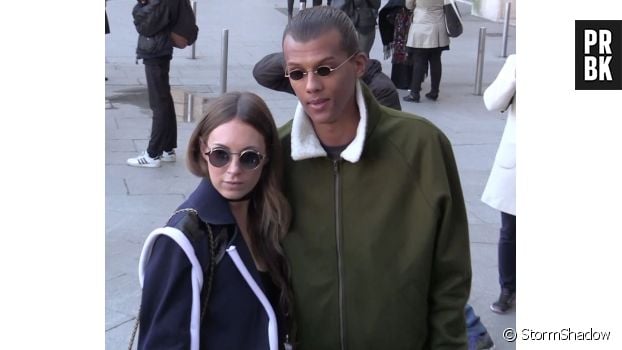 Stromae et sa femme Coralie faisaient parties des guests du défilé Louis Vuitton ce mercredi 5 octobre pendant la Fashion Week parisienne.