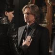 Once Upon a Time saison 6 : Rumple et la Evil Queen bientôt en couple ?