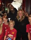 Julia Roberts est venu voir Paul Pogba avec sa famille après le match de Manchester United.