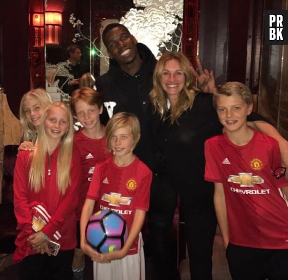 Julia Roberts est venu voir Paul Pogba avec sa famille après le match de Manchester United.