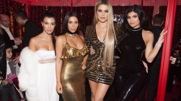 Kim Kardashian, Kylie et Kendall Jenner... Le clan gâte des SDF en toute discrétion pour Noël 👏