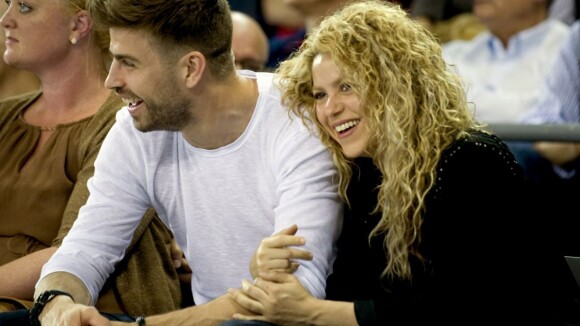 Shakira : Gérard Piqué s'improvise coiffeur, la vidéo trop cute !