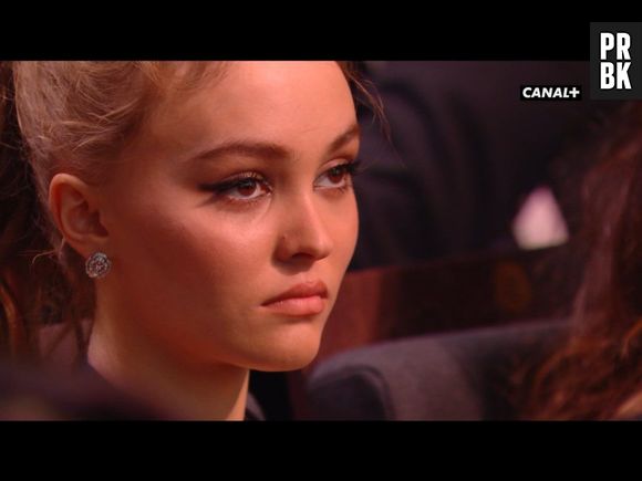 Lily Rose Depp déprimée aux Césars 2017 ? La photo qui amuse les internautes
