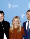 Charlie Hunnam "traumatisé" d'avoir abandonné le rôle de Christian Grey ? L'acteur n'a toujours pas vu Fifty Shades of Grey avec Jamie Dornan !