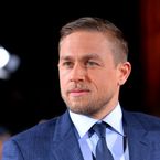 Fifty Shades of Grey : Charlie Hunnam "traumatisé", il n'a toujours pas vu le film SM