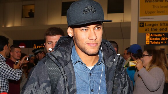 Neymar jaloux ? Chris Brown ose se rapprocher de Bruna Marquezine, le footballeur réplique