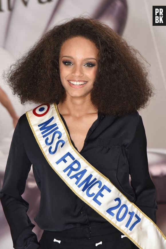 Alicia Aylies (Miss France 2017) : elle ne craque pas pour Antoine Griezmann.