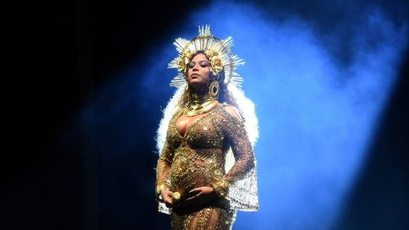 Beyoncé lance des bourses d'études pour l'anniversaire de Lemonade