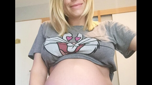 Alexia Mori enceinte : avant bébé, elle affiche son ventre très arrondi sur Instagram