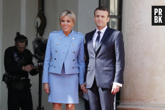 Emmanuel Macron : sa femme Brigitte Macron fait le buzz lors de la cérémonie d'investiture le 14 mai 2017