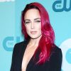 Caity Lotz (Legends of Tomorrow) ose les cheveux roses : son changement de look girly