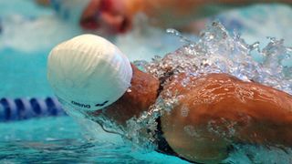 Championnat de France de Natation 2010 ... Les stars se jettent dans le grand bain!!