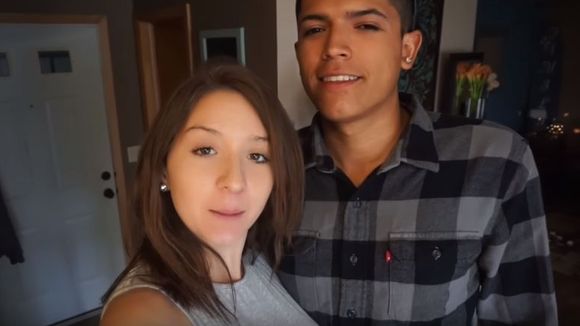 Un youtubeur se fait volontairement tirer dessus par sa copine et meurt en plein tournage